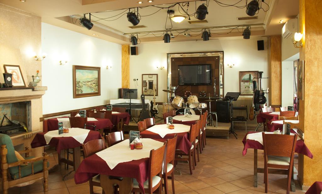 Stavrodromi Hotel Igoumenítsa Extérieur photo